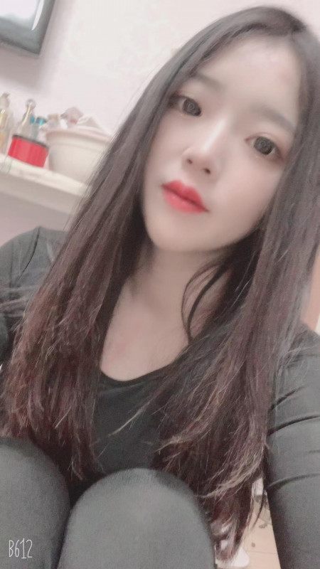 电力医院附近的开朗妹子